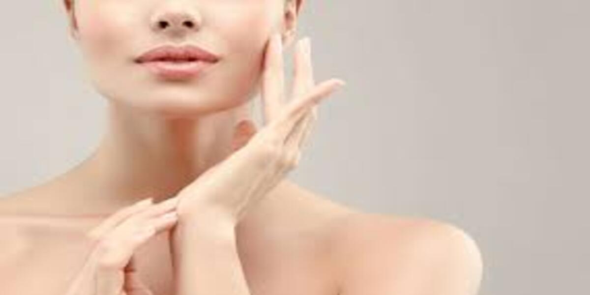 Rotina de Skincare Essencial: Os pilares de uma pele saudável (limpeza, hidratação, proteção solar).