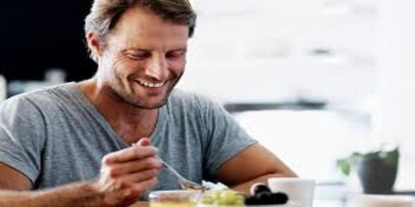 Alimentos Fermentados: Benefícios dos probióticos naturais (iogurte, kefir, chucrute).