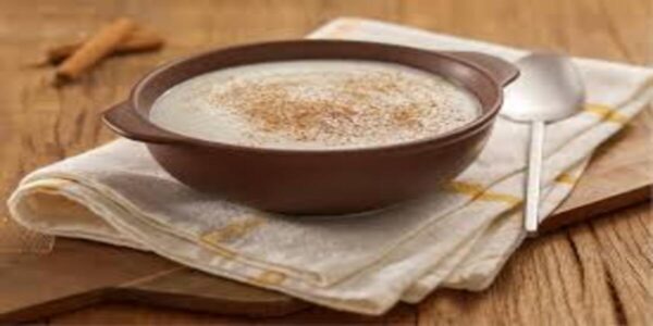 Sopas e Caldos Detox: Receitas ricas em vegetais e minerais para noites leves.