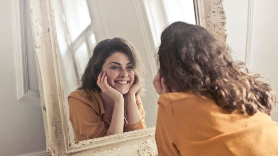 Endometriose: Os Sinais que Muitas Mulheres Ignoram Por Anos Sem Saber